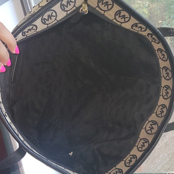 Purse - Picture 3 of 5